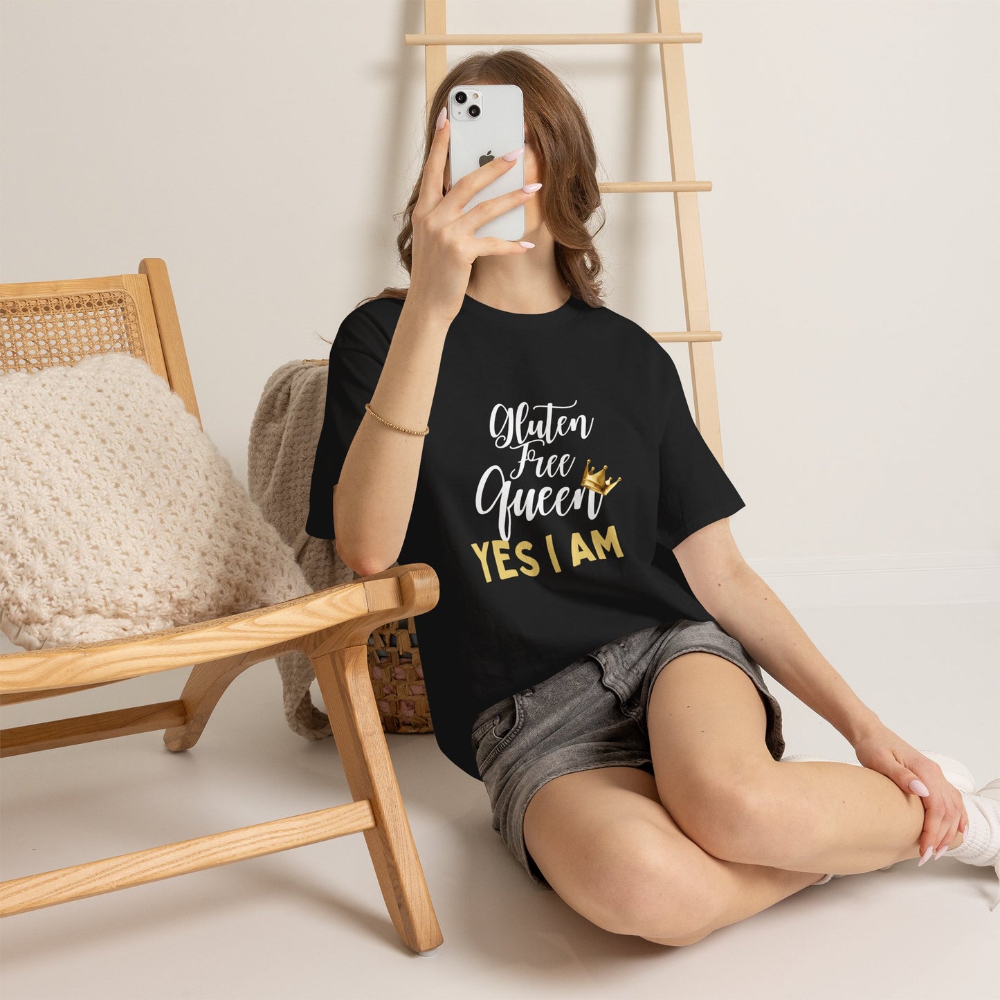 Gluten Free Queen Tee – 'Yes I Am' Graphic T-Shirt